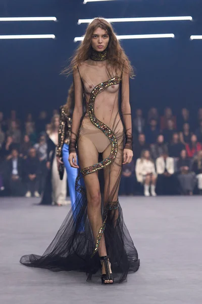 Look 74